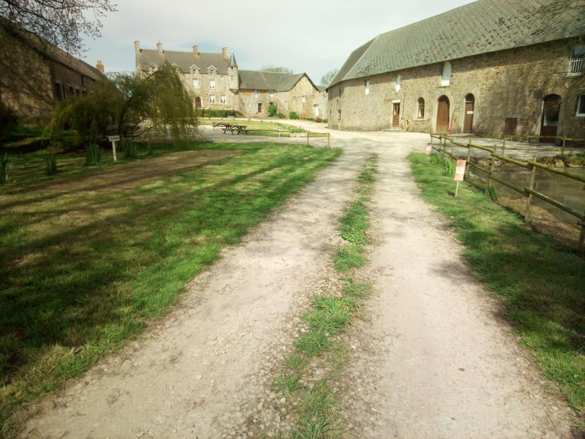 Saint-Nicolas-de-Pierrepont Elevage De La Hurie מראה חיצוני תמונה
